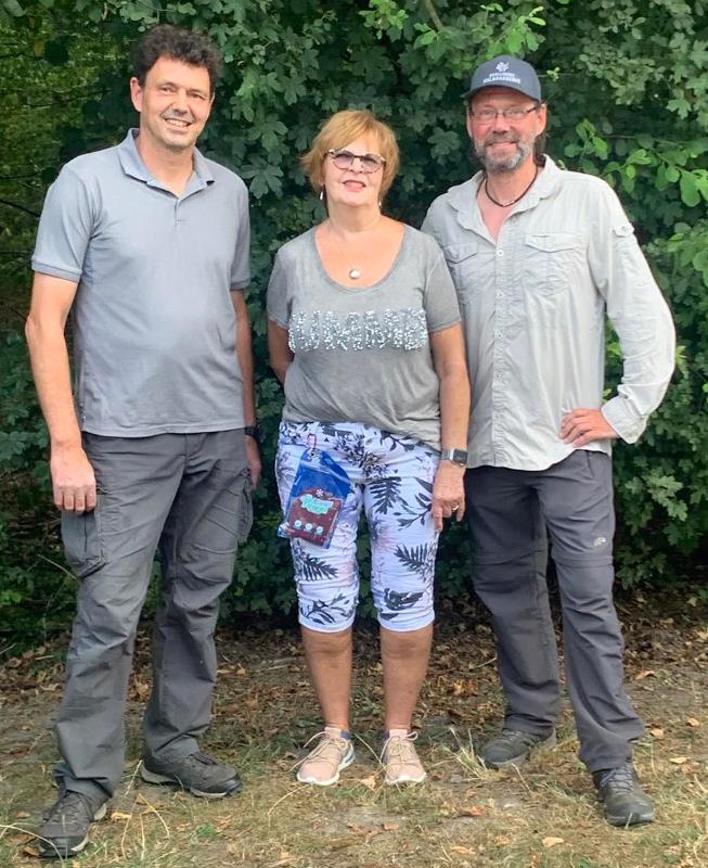 Christiane Petersen mit den beiden Dortmunder "Waldmeistern". Foto: Christiane Petersen mit den beiden Dortmunder "Waldmeistern".