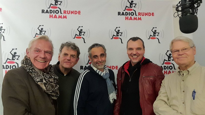 Foto: Volles Studio am 6. Oktober: (v.l.) Volker Sartor, Klaus Harkenbusch, Arndt Worbis, Paul-Alexander Schulte und Klaus Skrzipietz