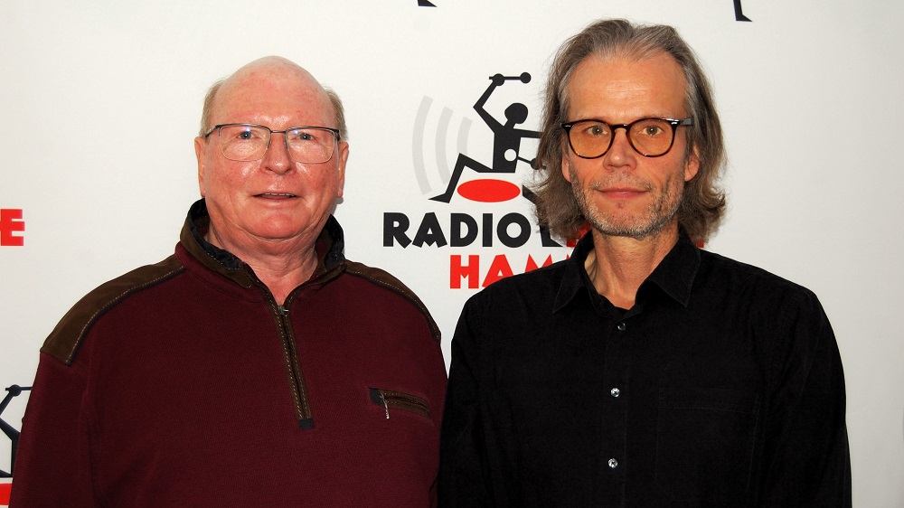 Foto: Rainer Saßmannshausen und Dr. Torsten Menkhaus (r.)