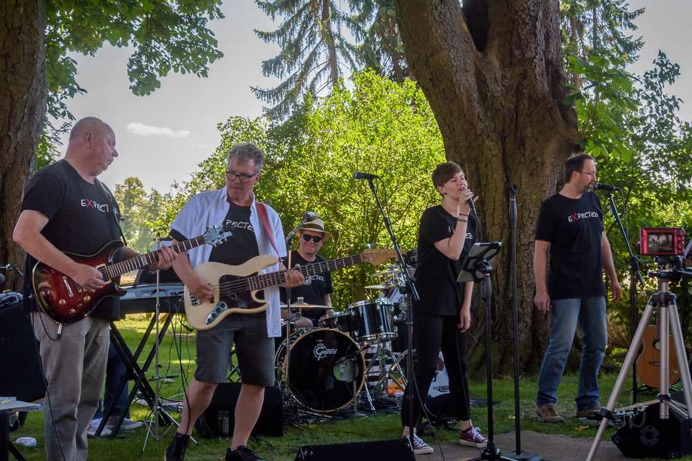 Blick zurück: Expected zu Gast bem "Musikalischen Frühschoppen" der Radio Runde Hamm bei Kötter. Foto: Blick zurück: Expected zu Gast bem "Musikalischen Frühschoppen" der Radio Runde Hamm bei Kötter.