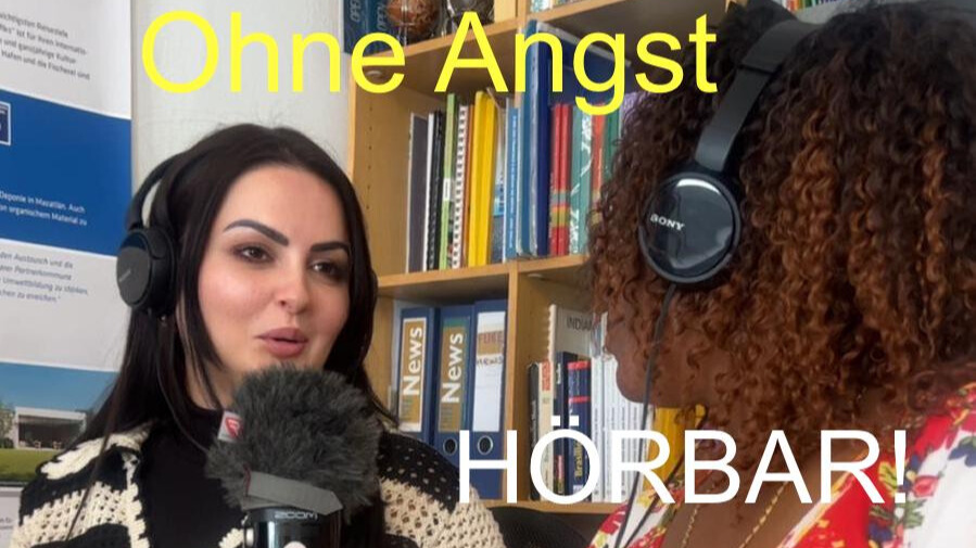 Foto: Jevin im Gespräch mit Maryann