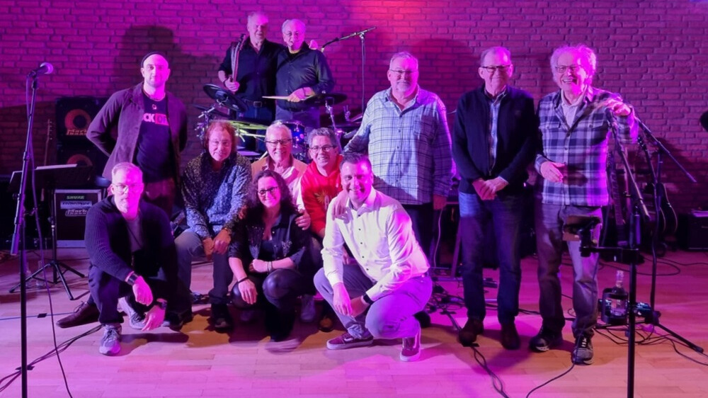 Foto: Manfred „Manni“ Simshäuser (r.) und seine „Many Friends“