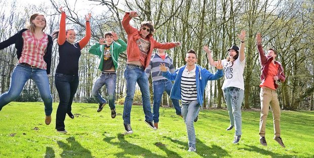 Foto: Unter dem Motto "Hamburg rocken" macht sich auch in diesem Jahr eine Delegation der Radio Runde Hamm unter Führung von Volker Jordan auf den Weg zum Ev. Kirchentag - diesmal in Hamburg (Foto: April 2013 beim Vorbereitungstreffen)