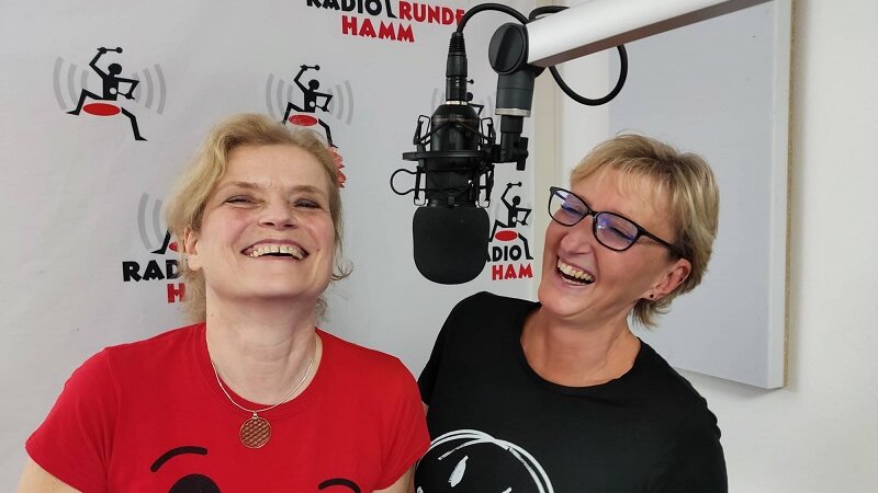 Foto: Lachen, was das Zeug hält: Astrid Wunder (l.) und Nicole Plieth