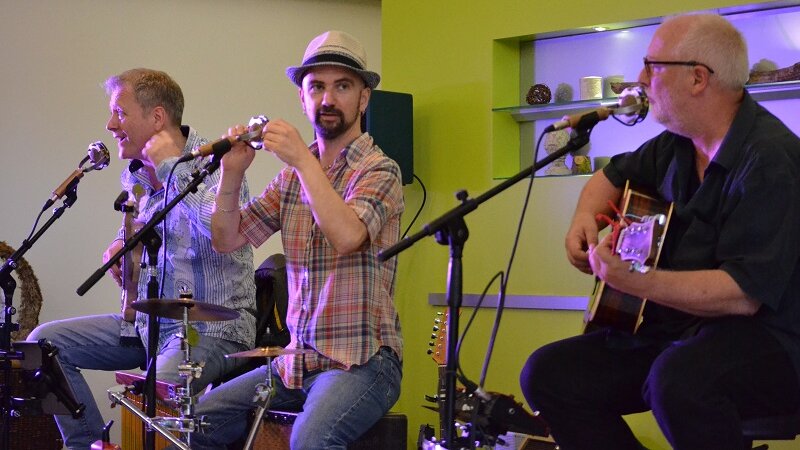 Foto: Carlini, Dodo Leo & Martin beim Auftritt in Bad Meinberg