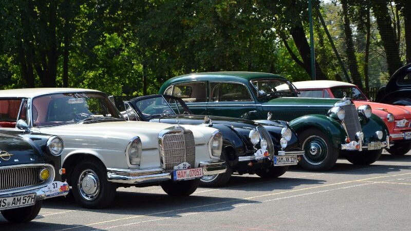 Foto: 2019 rastete das Teilnehmerfeld am Schloss Heessen (Foto: Ralf Grote)