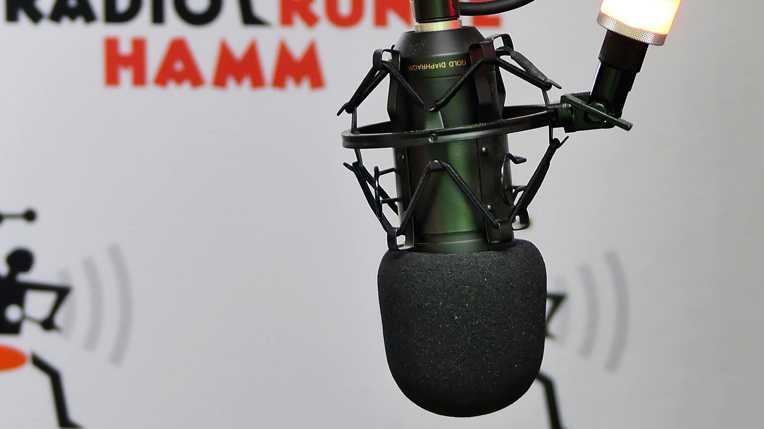 Kim Klages sendet am heutigen Freitag aus unserem Studio. Foto: Kim Klages sendet am heutigen Freitag aus unserem Studio.